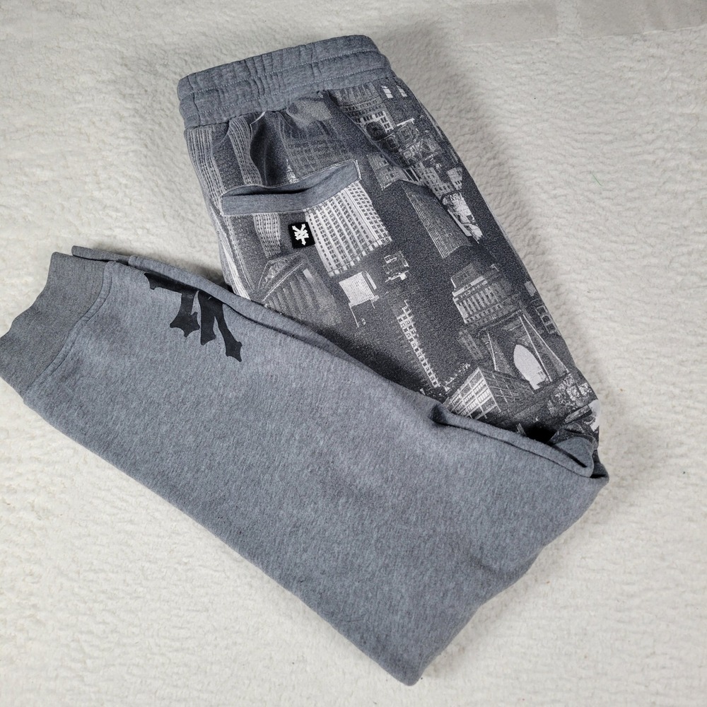 Zoo York Joggers Mens Large Gray NYC Skyline Graphic Print Streetwear Sweatpants